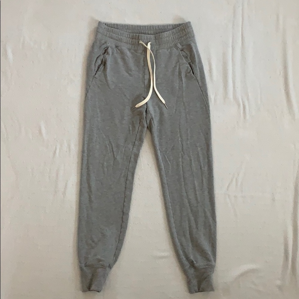 NFS Aritzia, The Group BABATON joggers